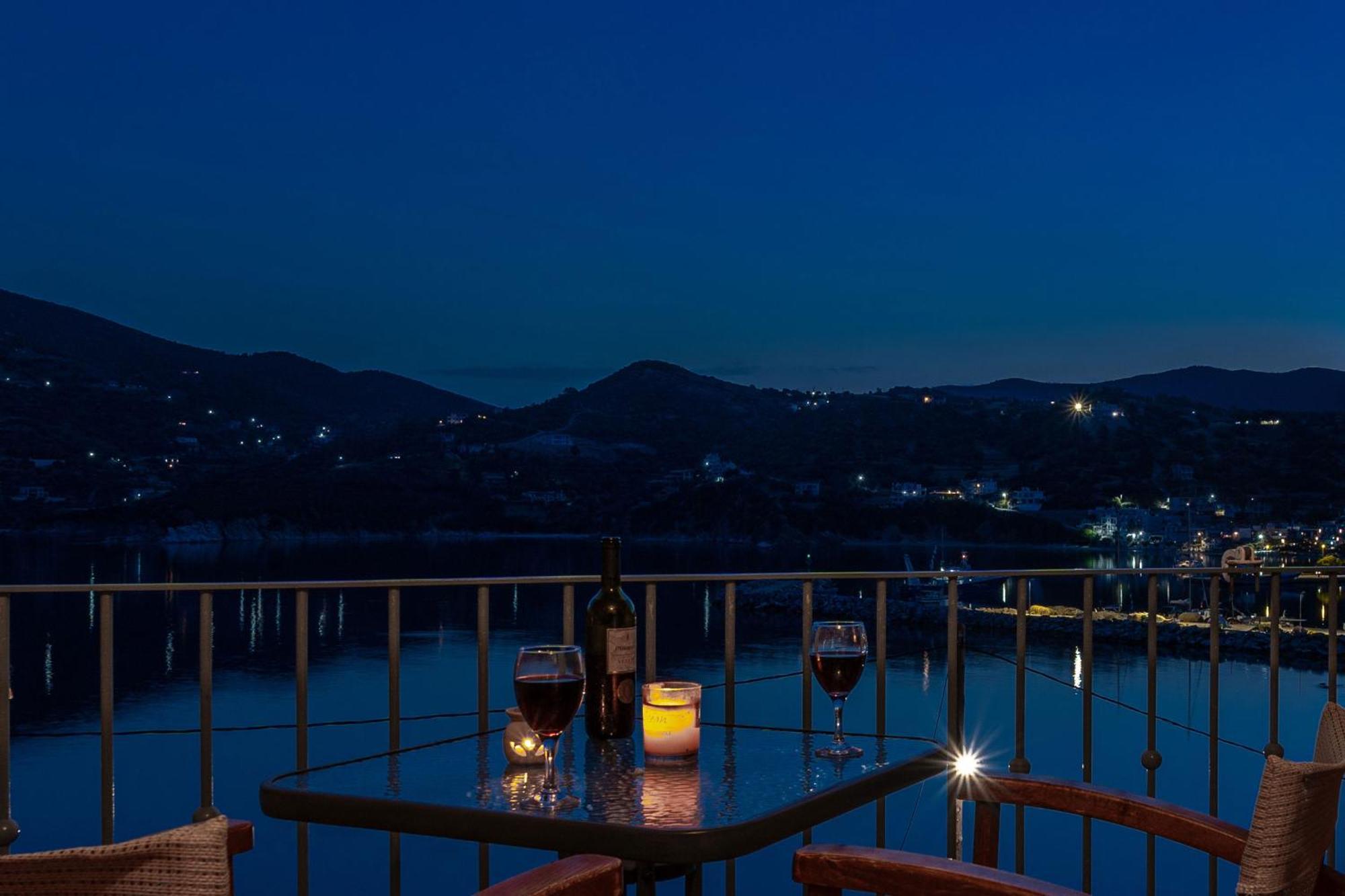 Niovi Seaview Apartments Agioi Apostoloi  Bagian luar foto