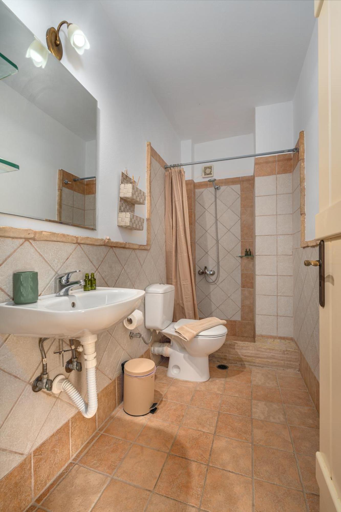 Niovi Seaview Apartments Agioi Apostoloi  Bagian luar foto