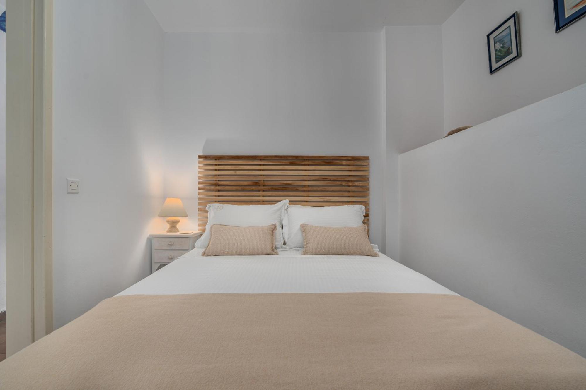Niovi Seaview Apartments Agioi Apostoloi  Bagian luar foto
