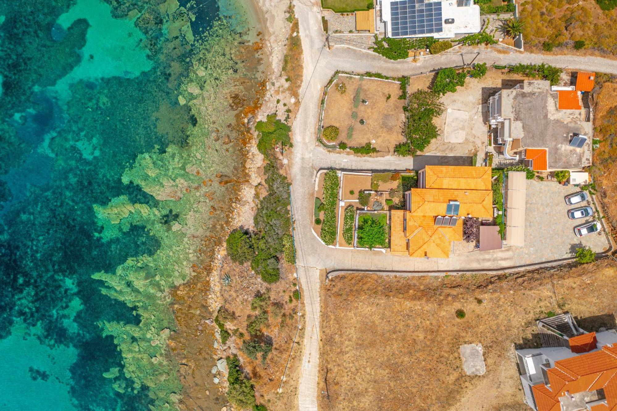 Niovi Seaview Apartments Agioi Apostoloi  Bagian luar foto
